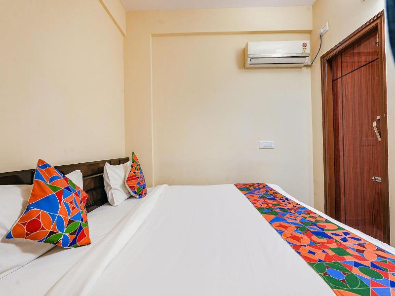 Fabhotel Crystal Suites image