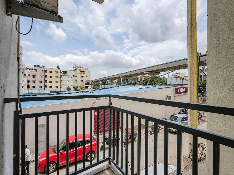 Fabhotel Crystal Suites image