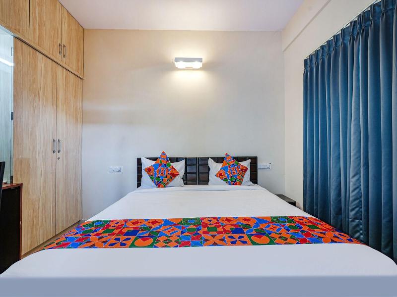 Fabhotel Crystal Suites image