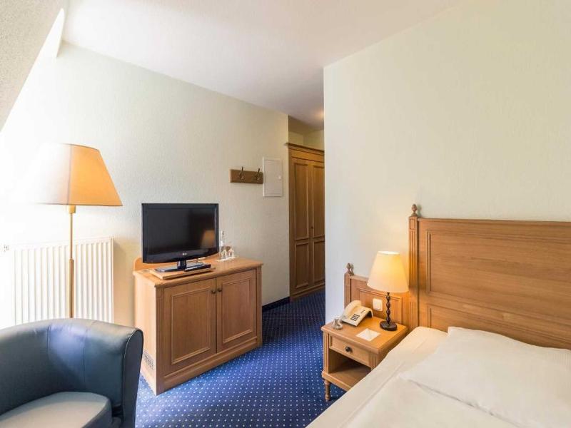 Sunday Hotel Schloss Neustadt Glewe  image