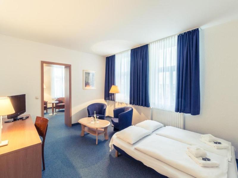 Sunday Hotel Schloss Neustadt Glewe  image
