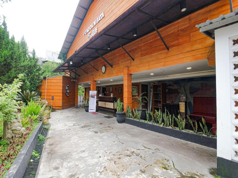 Bwalk Hotel Malang image