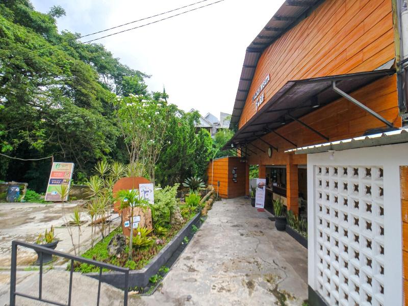 Bwalk Hotel Malang image