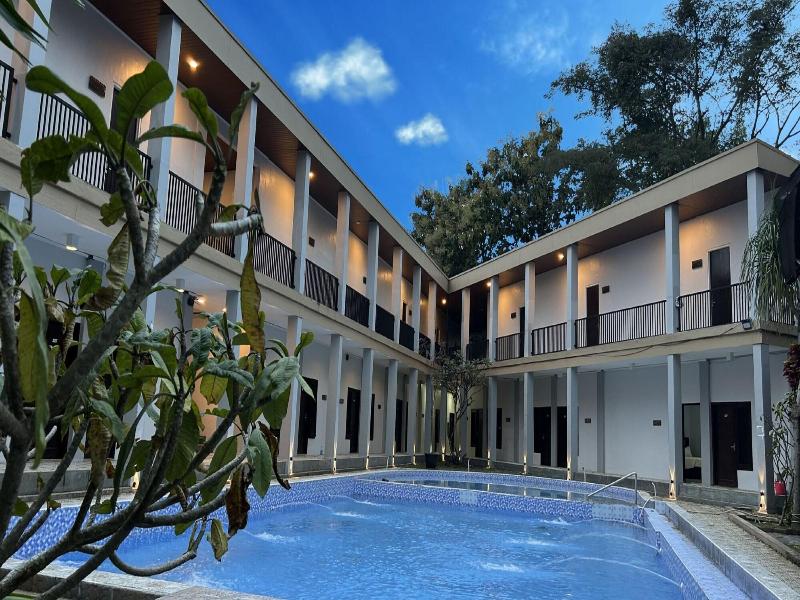 Bwalk Hotel Malang image