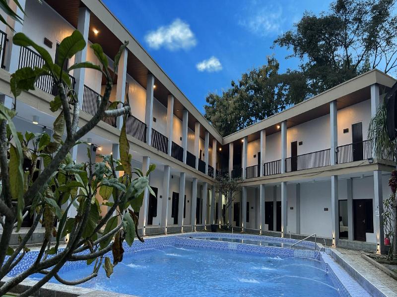 Bwalk Hotel Malang image