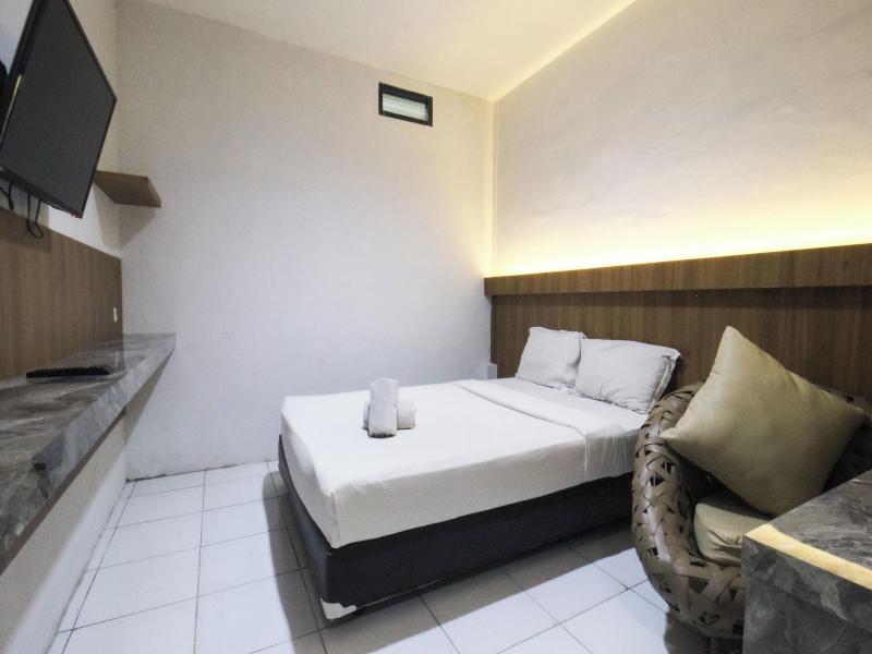 Bwalk Hotel Malang image