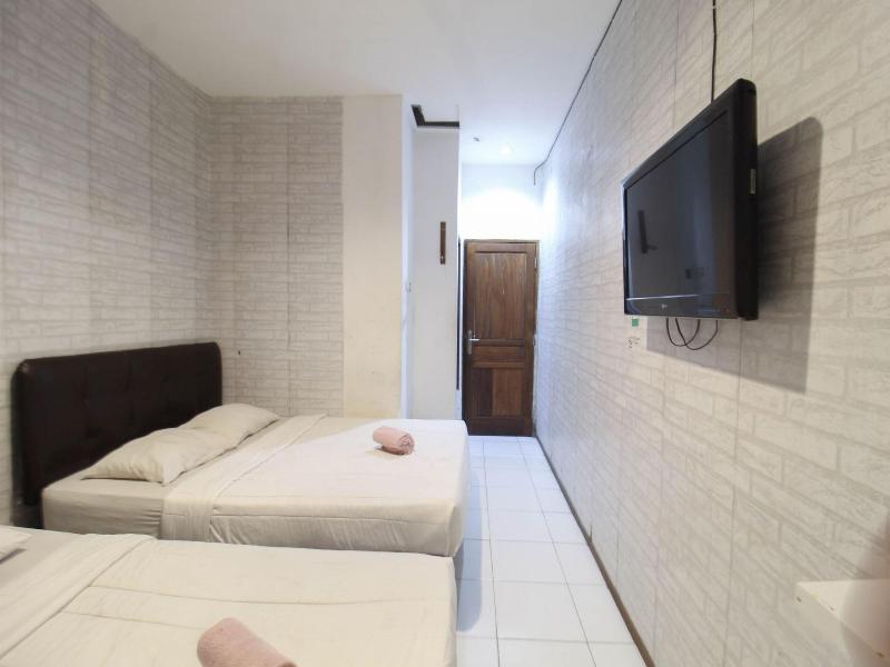 Bwalk Hotel Malang image
