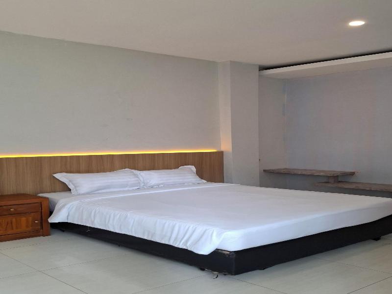 Bwalk Hotel Malang image
