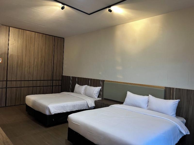 Bwalk Hotel Malang image