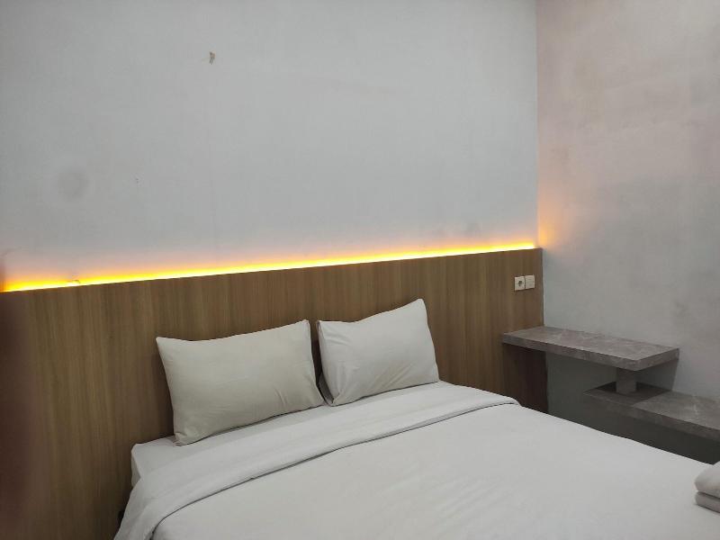 Bwalk Hotel Malang image