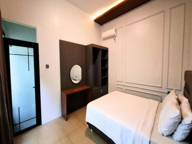 Bwalk Hotel Malang image