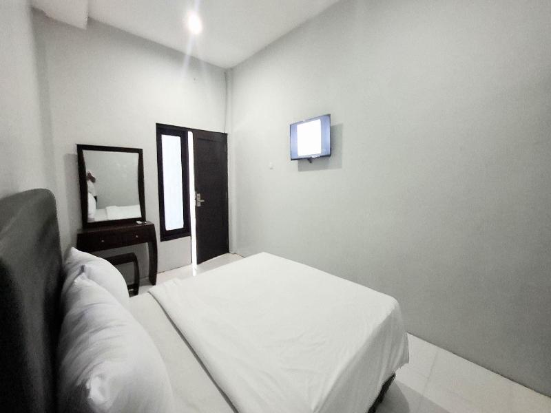Bwalk Hotel Malang image