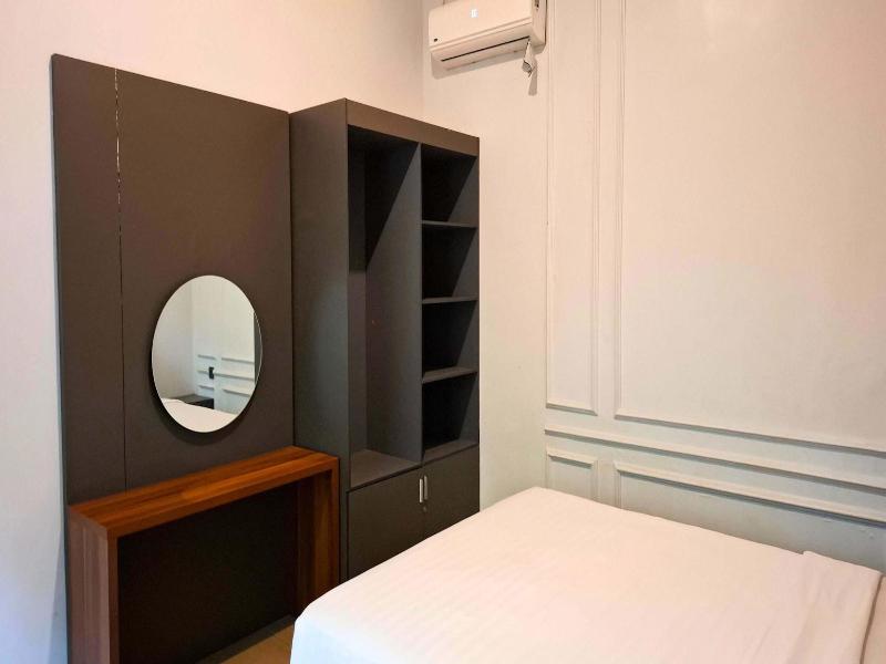 Bwalk Hotel Malang image