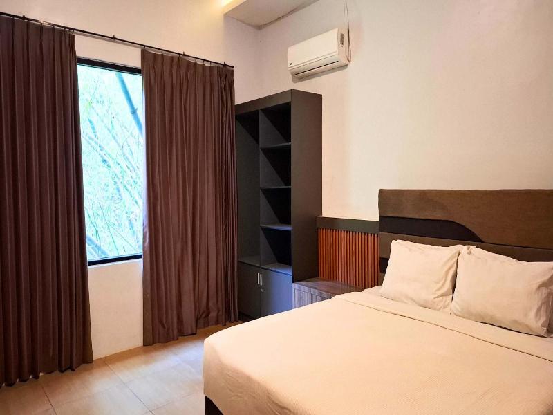 Bwalk Hotel Malang image