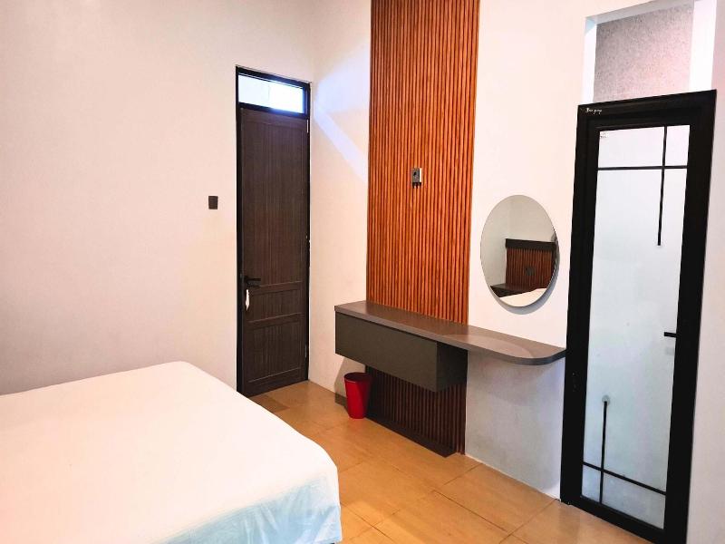 Bwalk Hotel Malang image