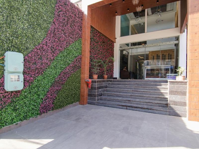 Fabhotel Prism Grand image