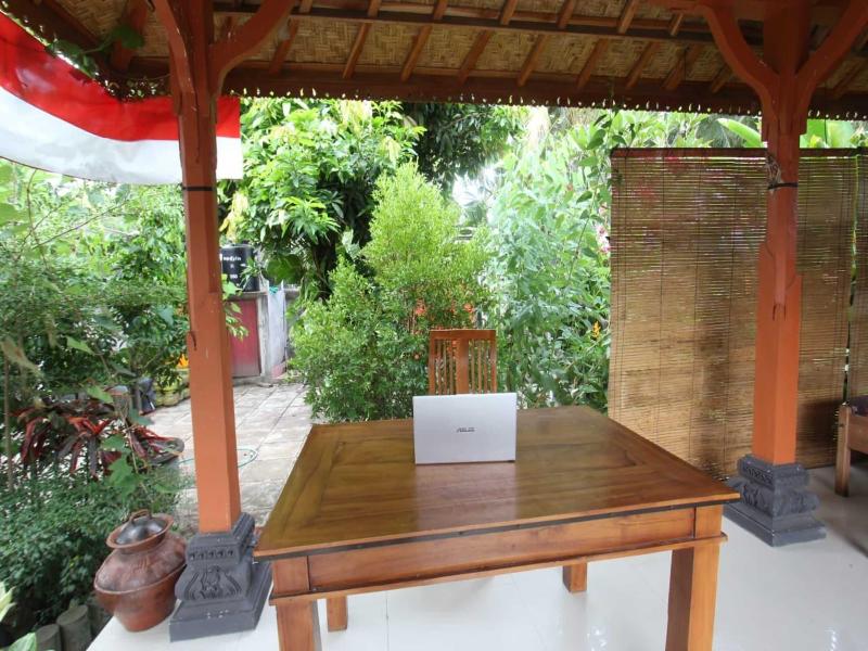 Oyo Life 93153 Kos Jenggala image