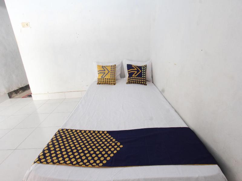Oyo Life 93153 Kos Jenggala image