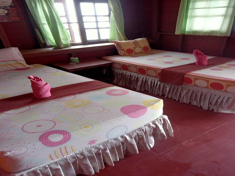Ok2 Mamajim Bungalows image