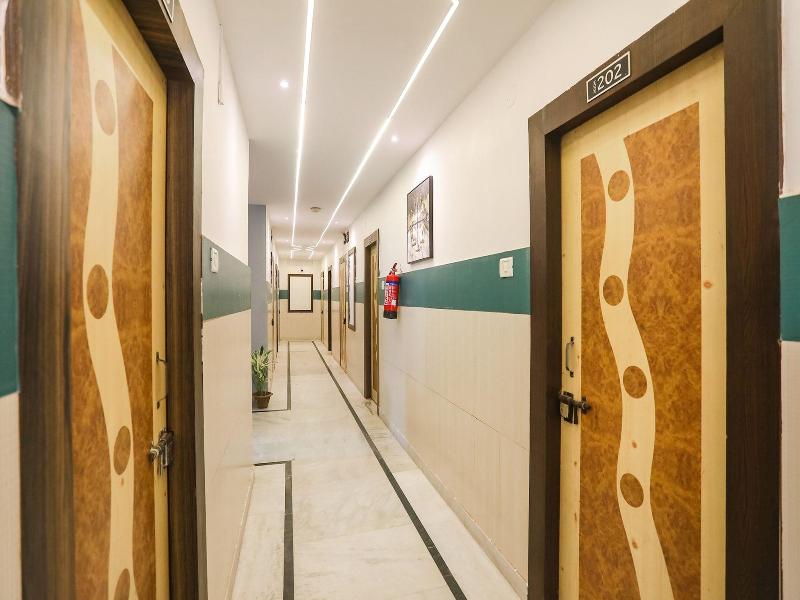 Fabhotel Greenstar Inn image