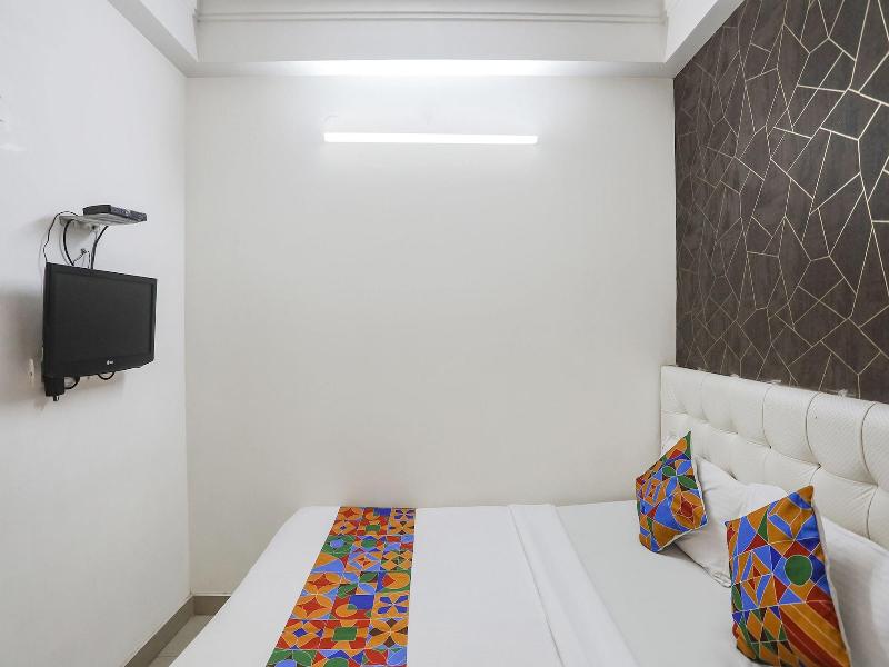 Fabhotel Greenstar Inn image