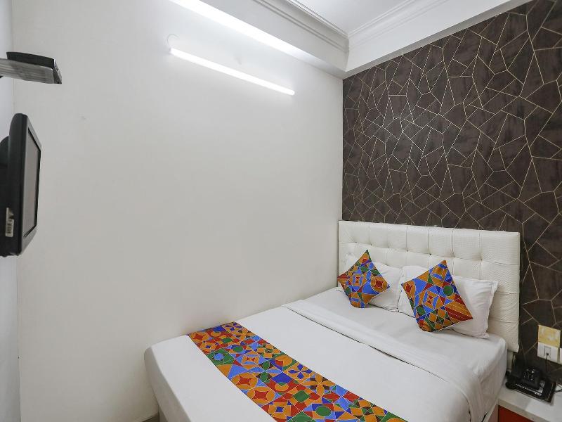 Fabhotel Greenstar Inn image