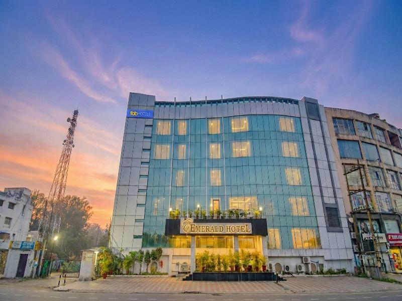 Fabhotel Emerald — general view