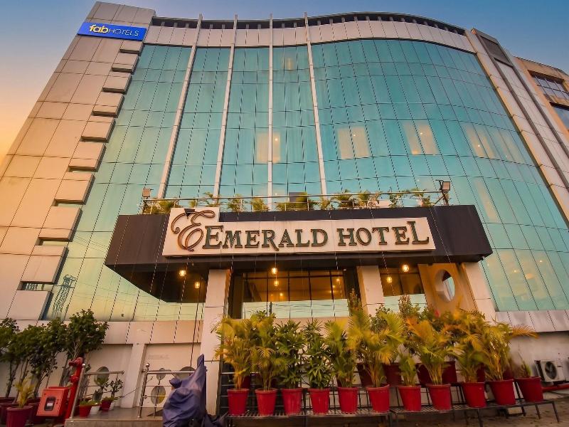 Fabhotel Emerald