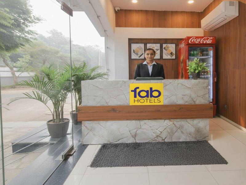 Fabhotel Spring