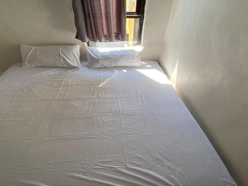 Oyo Life Kos Bu Luh Mangku image