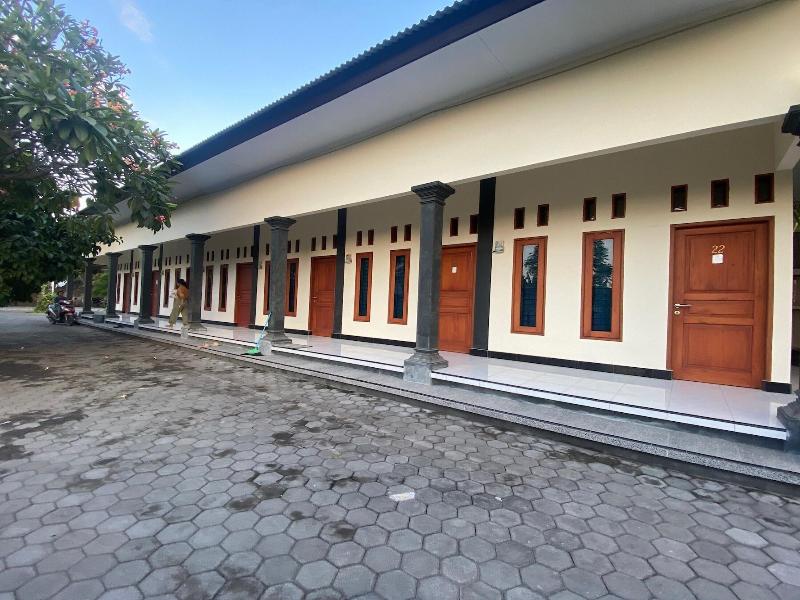 Oyo Life 93155 Wisma Sarah — general view