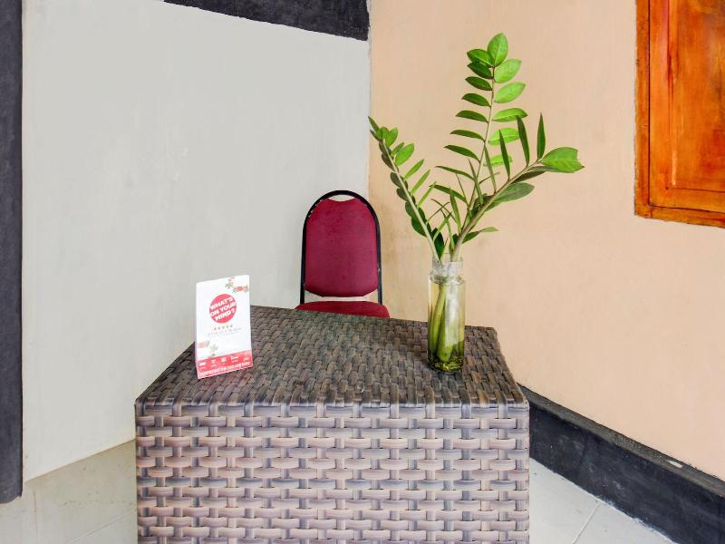 Oyo Life 93155 Wisma Sarah image