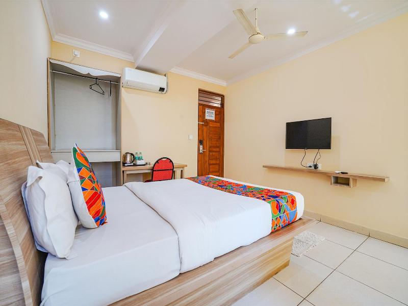 Fabhotel Bns Comforts image