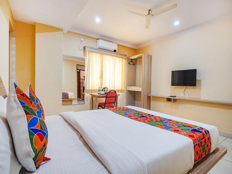 Fabhotel Bns Comforts image
