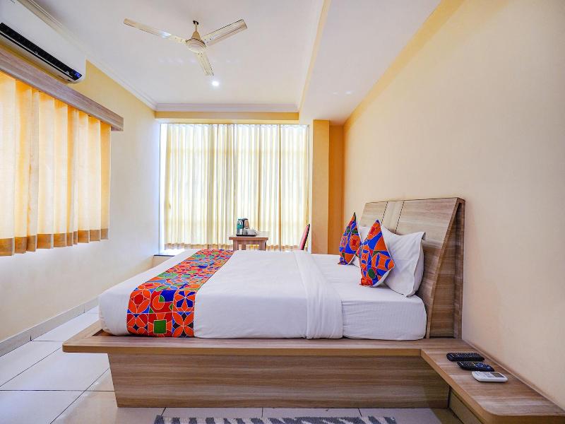 Fabhotel Bns Comforts image
