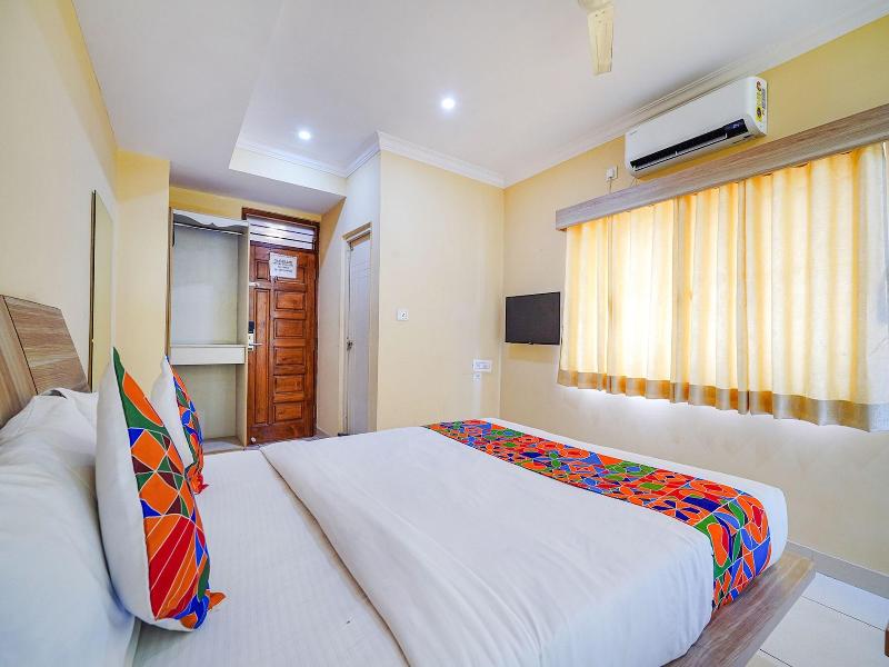 Fabhotel Bns Comforts image