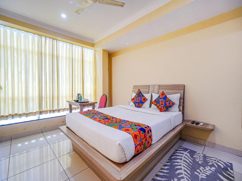 Fabhotel Bns Comforts image