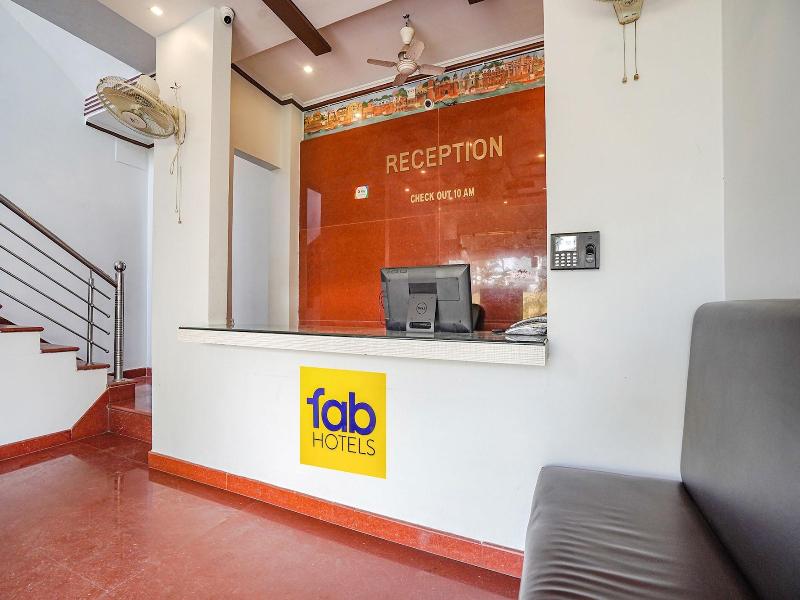 Fabhotel Deepak Palace — view