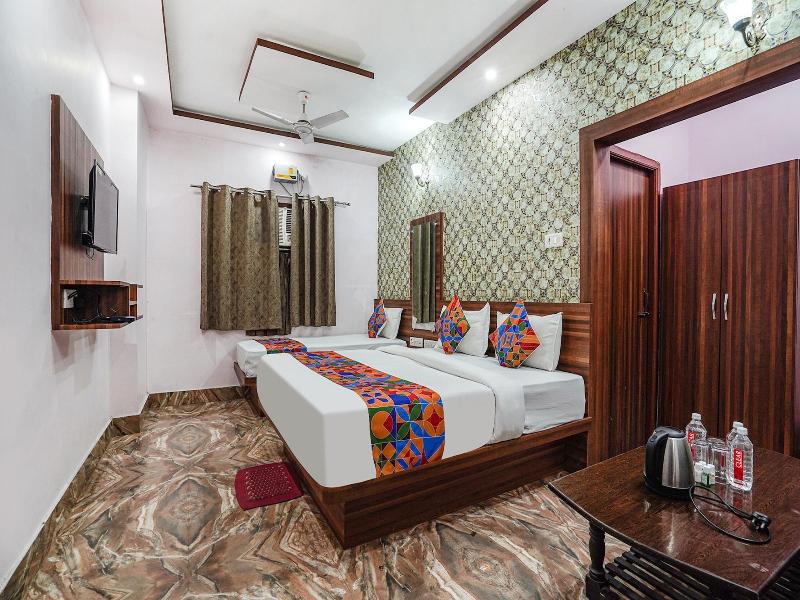 Fabhotel Deepak Palace image