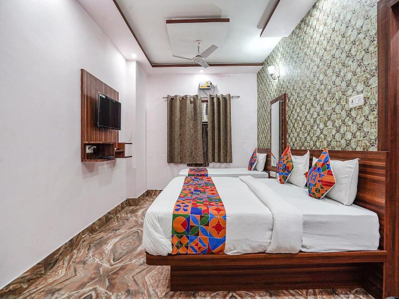 Fabhotel Deepak Palace image