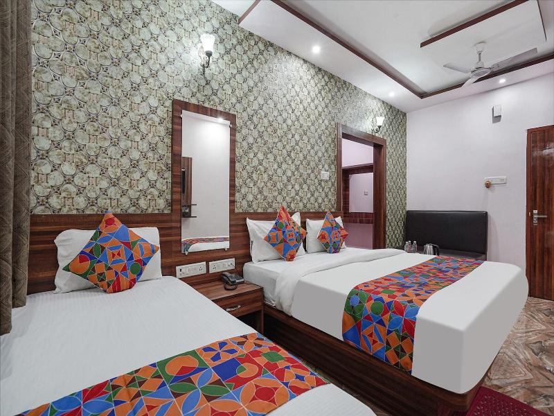 Fabhotel Deepak Palace image