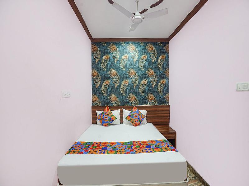 Fabhotel Deepak Palace image
