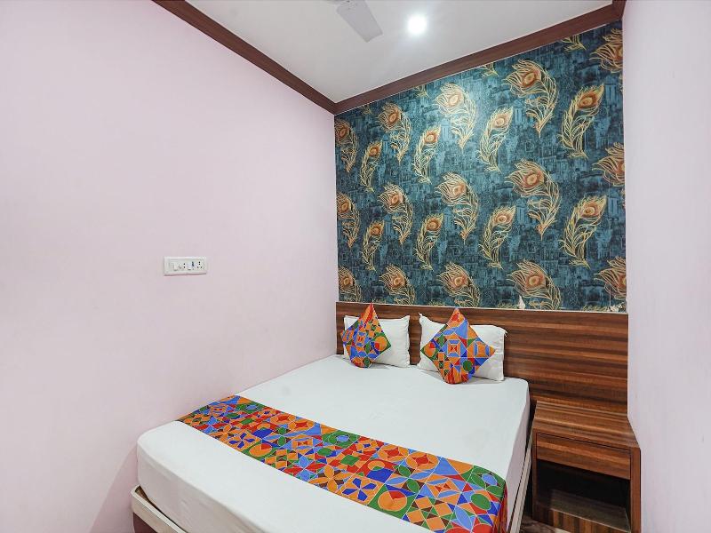 Fabhotel Deepak Palace image