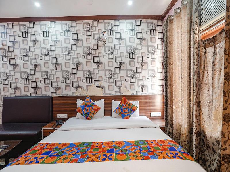 Fabhotel Deepak Palace image