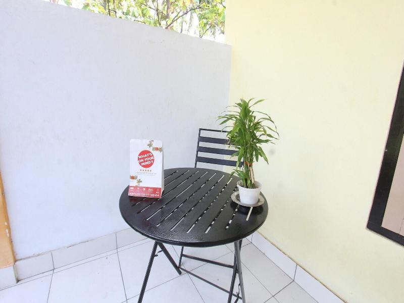 Oyo Life 93260 Bale Kosan — view