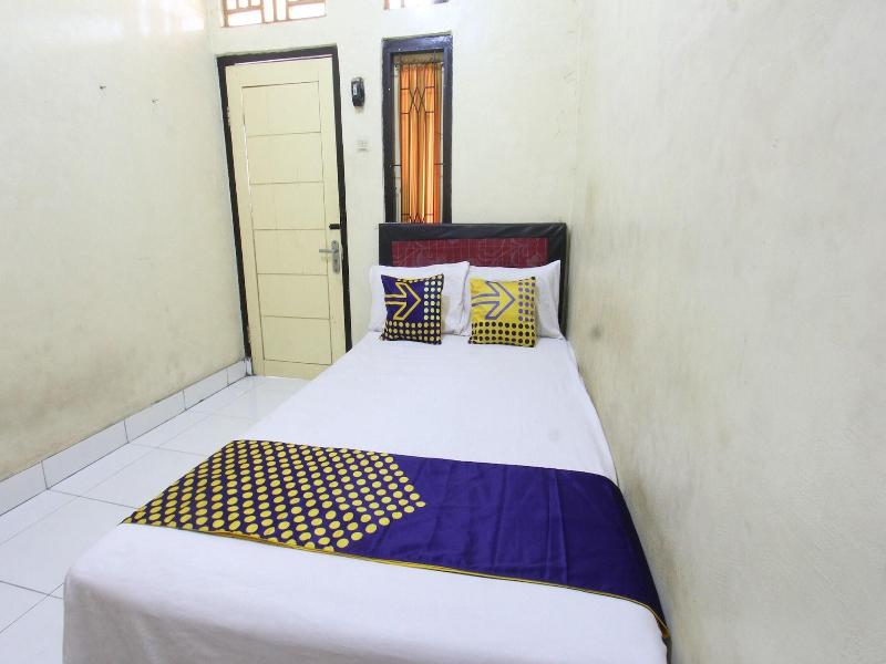 Oyo Life 93260 Bale Kosan image
