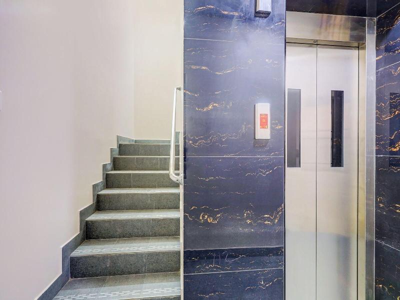 Fabhotel Home Tree Service Apartment I image