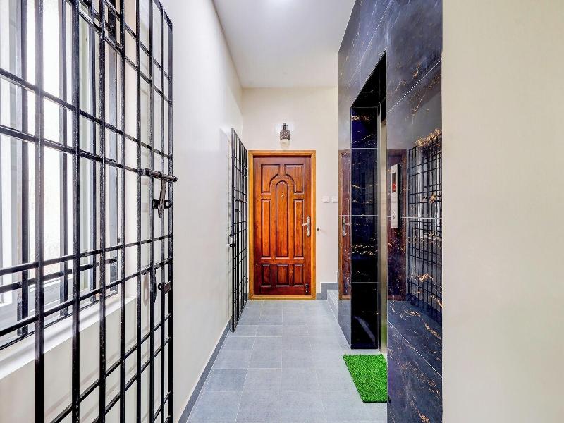 Fabhotel Home Tree Service Apartment I image