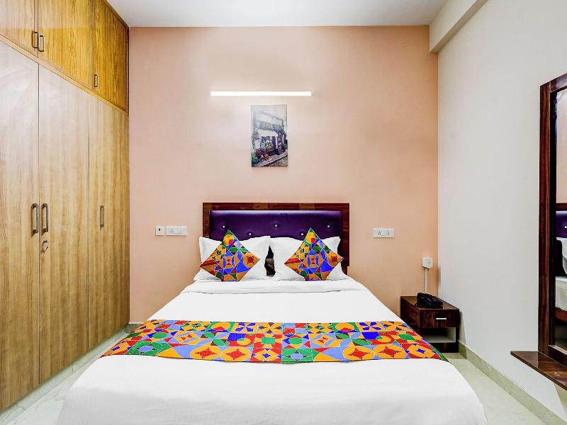 Fabhotel Home Tree Service Apartment I image