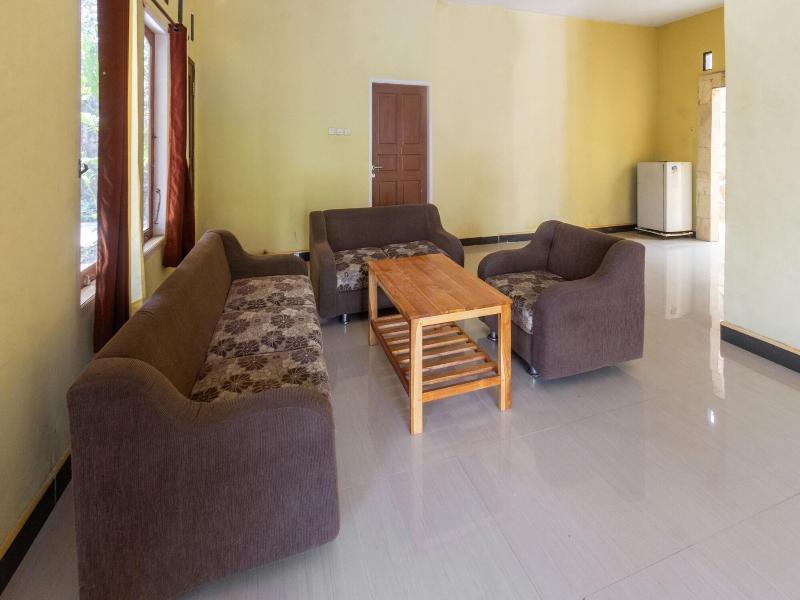 Oyo Life 93409 Anugrah House — general view